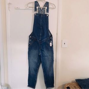 Gap maternity overalls Medium NWT